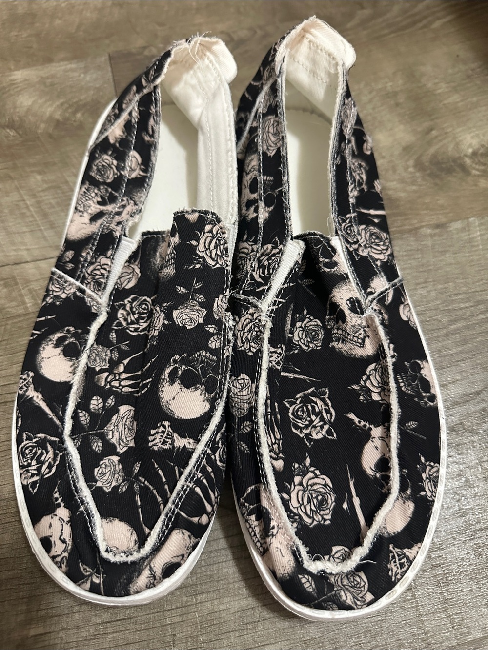 Women’s Black Floral & Skull Slip-On Canvas Shoes